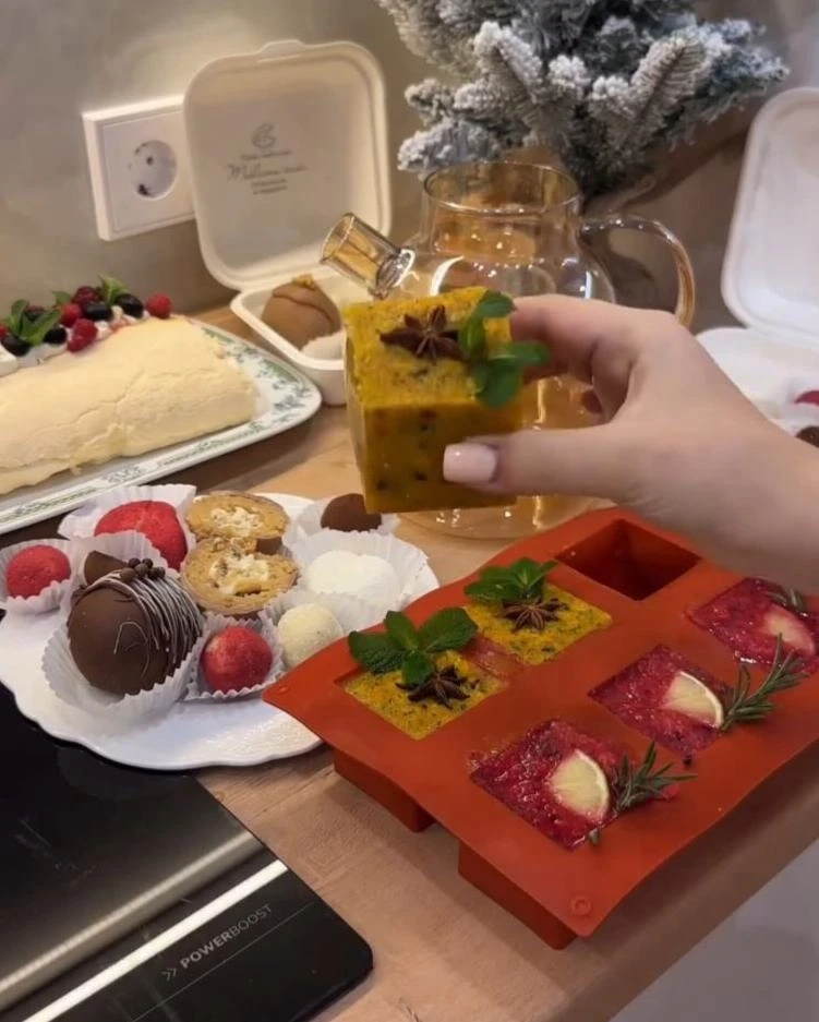 Простые рецепты - это и просто и вкусно!
Чайные ĸyбиĸи своиʍи рyĸаʍи

Что приготовить сегодня