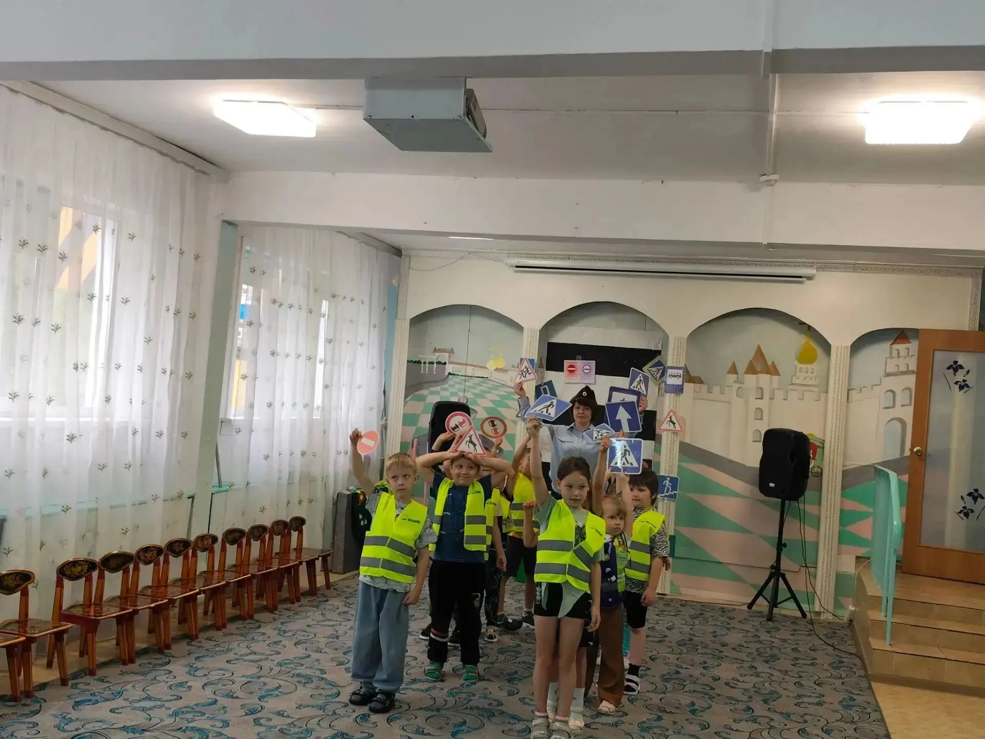☀️ Лето — время долгих прогулок и велосипедных поездок, а значит, правила дорожного дви...