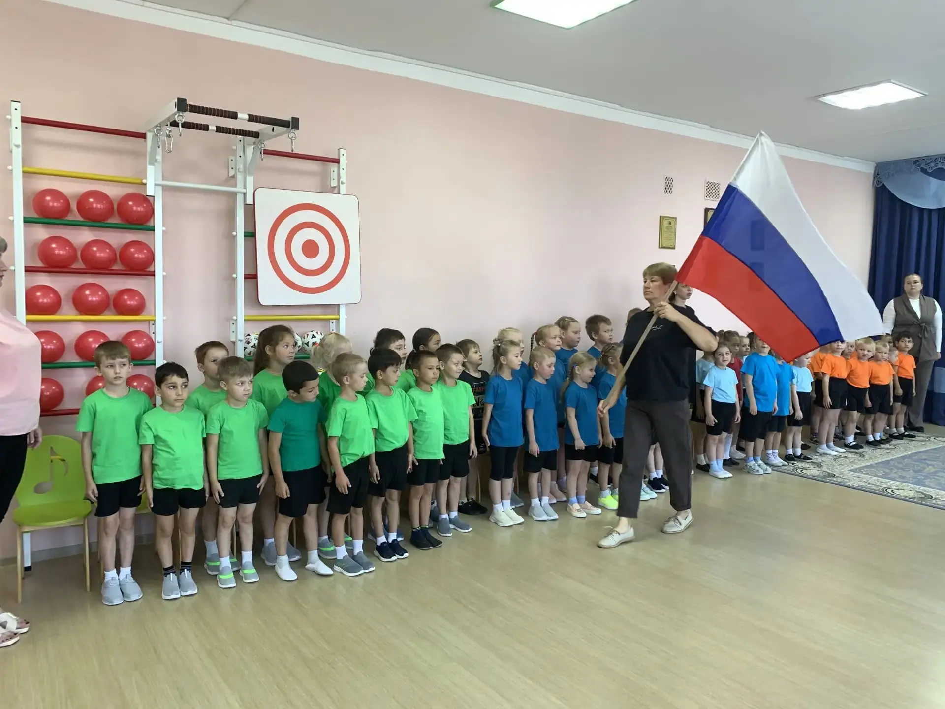 🍁Сегодня прошла торжественная линейка в ЦРР - детский сад №41 р.п.Петровское!