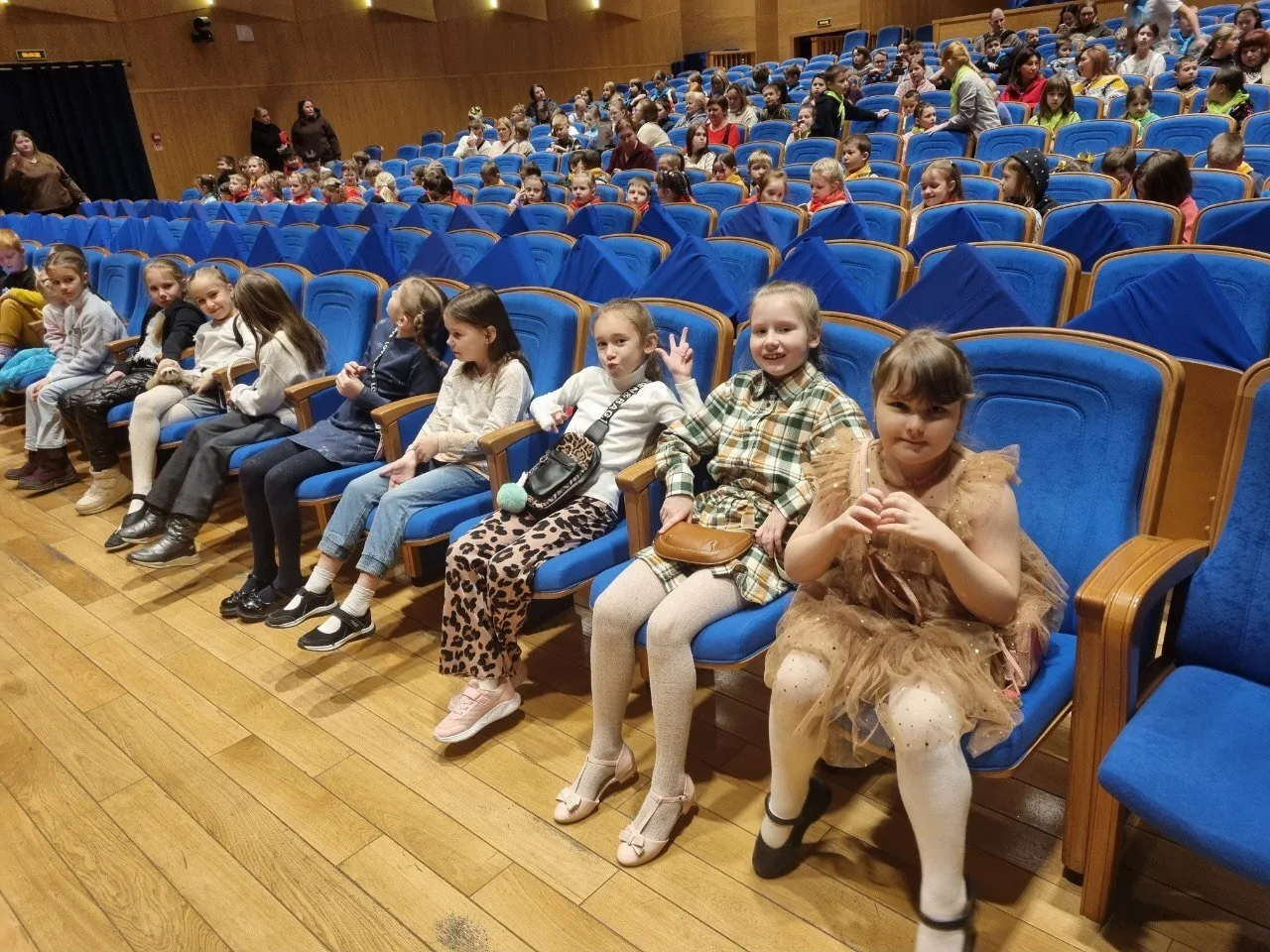 Долгожданные каникулы наступили, и ученики 2А класса вместе с классным руководителем встретили их по