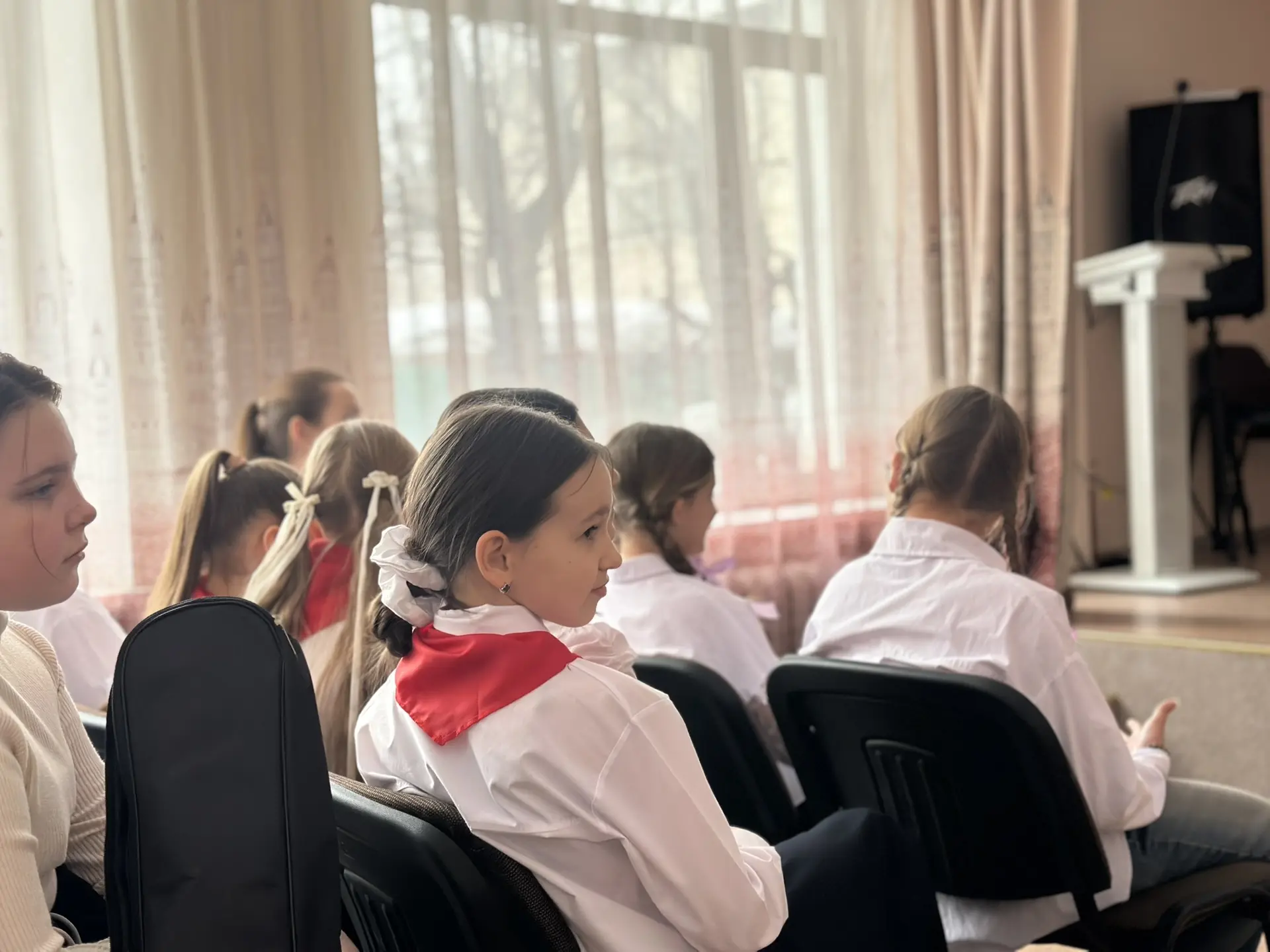 С радостью сообщаем, что в нашей школе прошел ежегодный конкурс «Алло, мы ищем таланты!» для обучающ