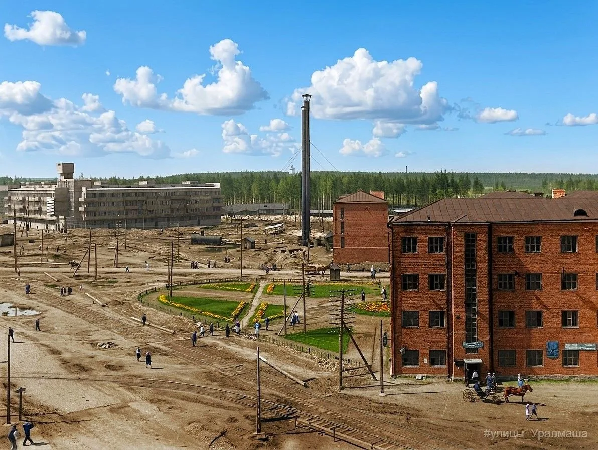 📷  2 августа 1932 г., вторник. Ещё почти год до официального пуска завода!