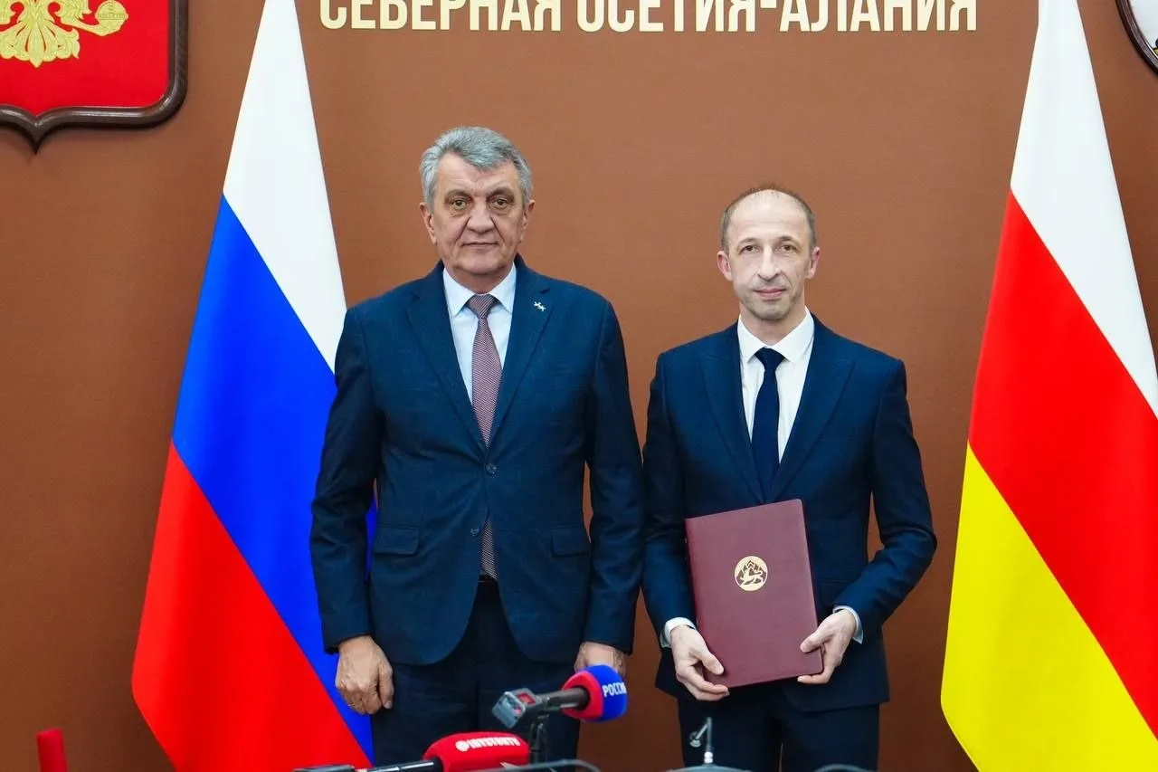 ✨ Кандидаты и доктора наук, профессора есть в каждом аграрном университете… А вот Народные артисты -