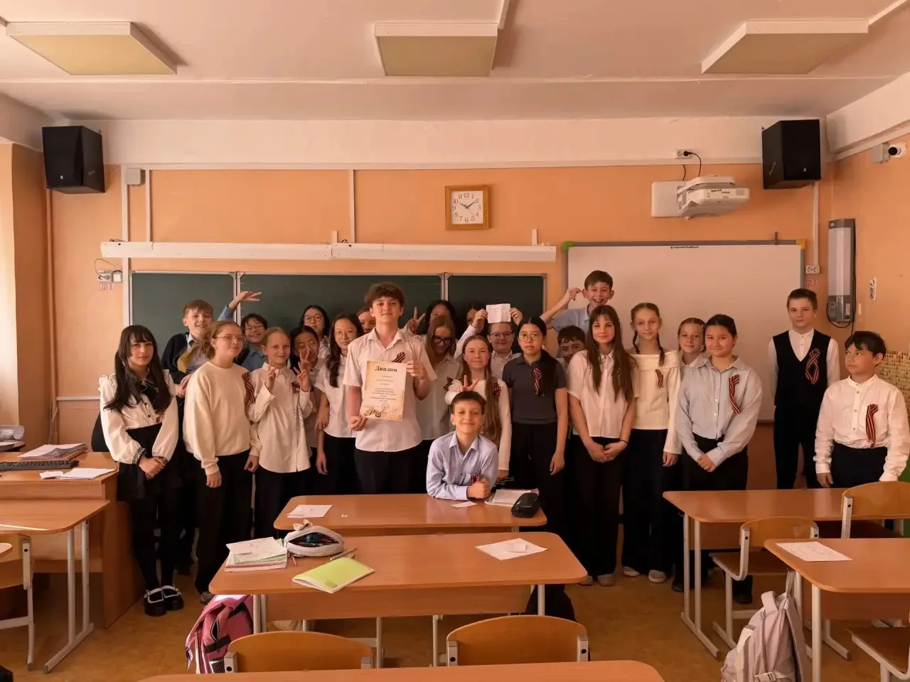 Подводим итоги конкурса «Смотр строя и песни»  🎗️В нашей школе прошёл традиционный конкурс «Смотр ст