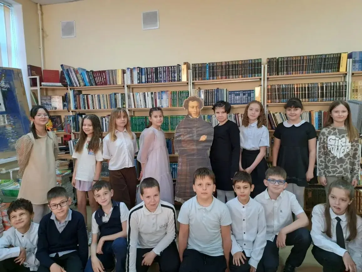 📖 Путешествие в сказочное Лукоморье!

Ко дню русского языка ребята 3‑Б класса отправились в удивите