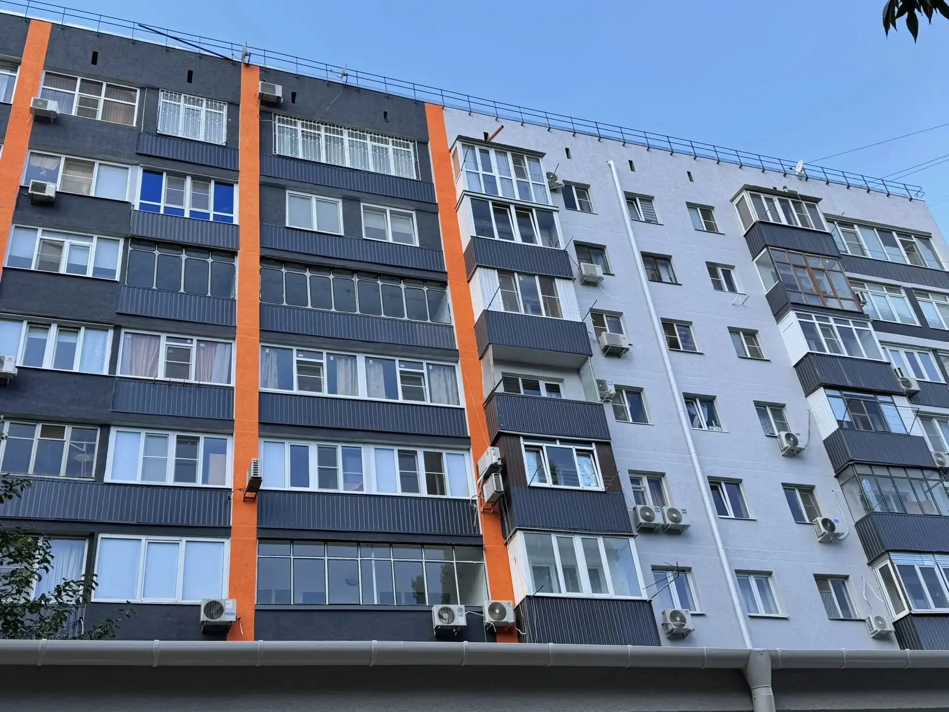Работы по капремонту завершены более чем в 60% домов кубанской столицы.