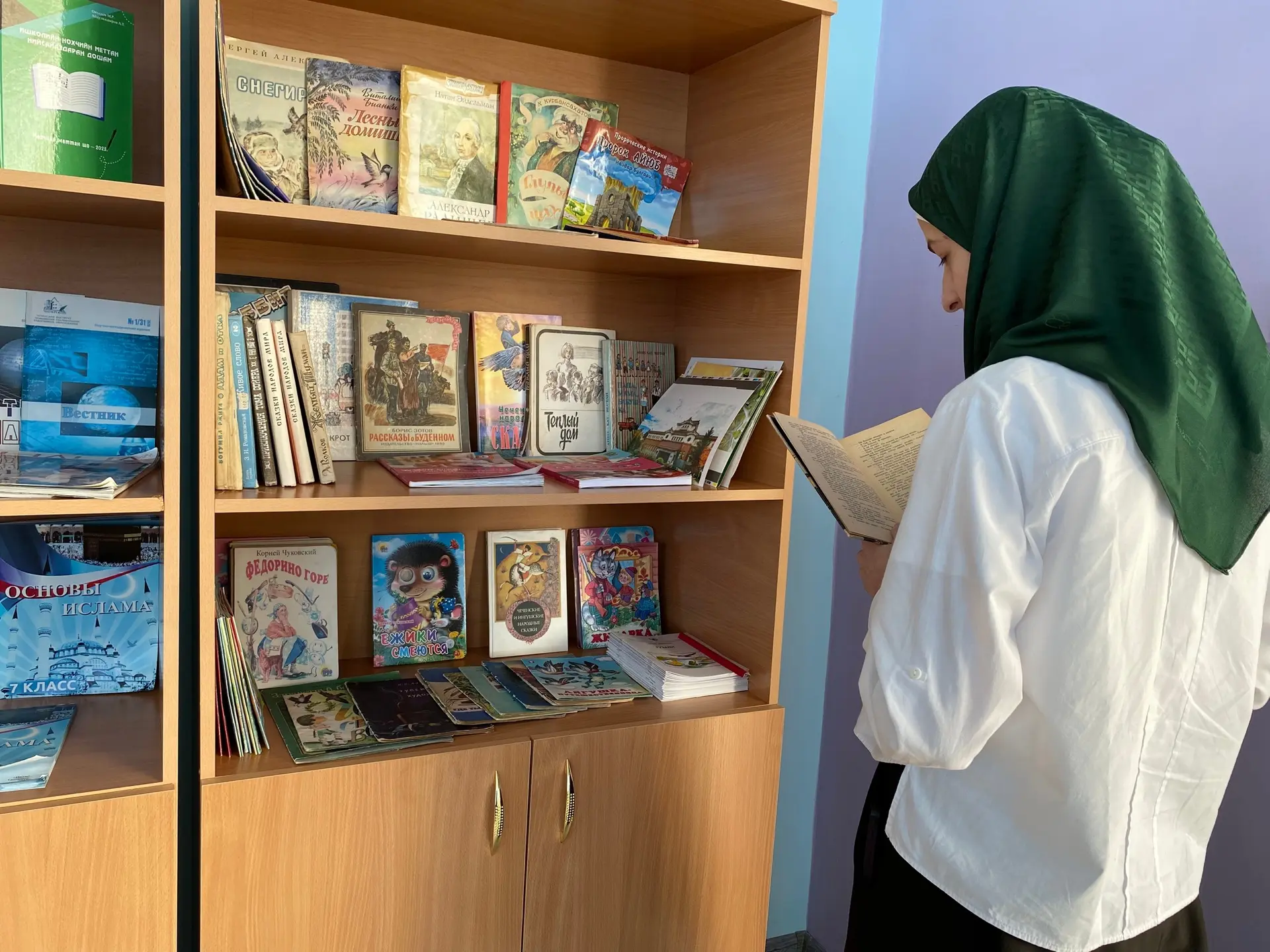 «Книги и библиотеки пользуются большим спросом даже в век цифровых технологий, а школьн...