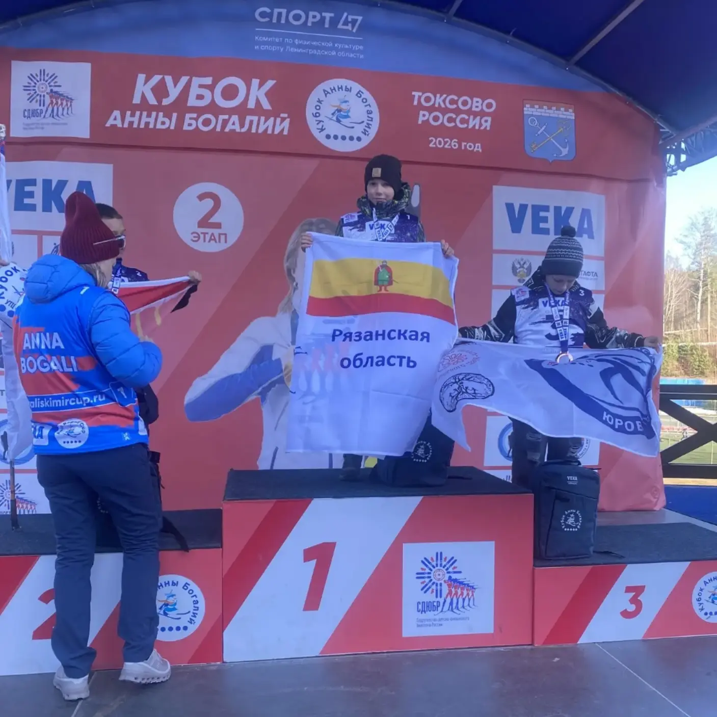 🥇🔥 Наши — в абсолютных лидерах! 🔥🥇  Спортивный азарт, морозный воздух и гонки до последнего патрона 