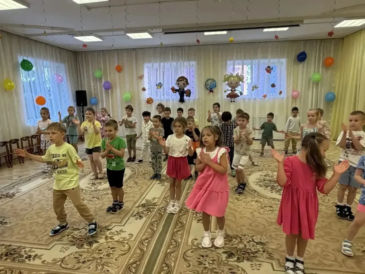 1 сентября наше дошкольное отделение «Калинка» превратилось в настоящую страну чудес! М...