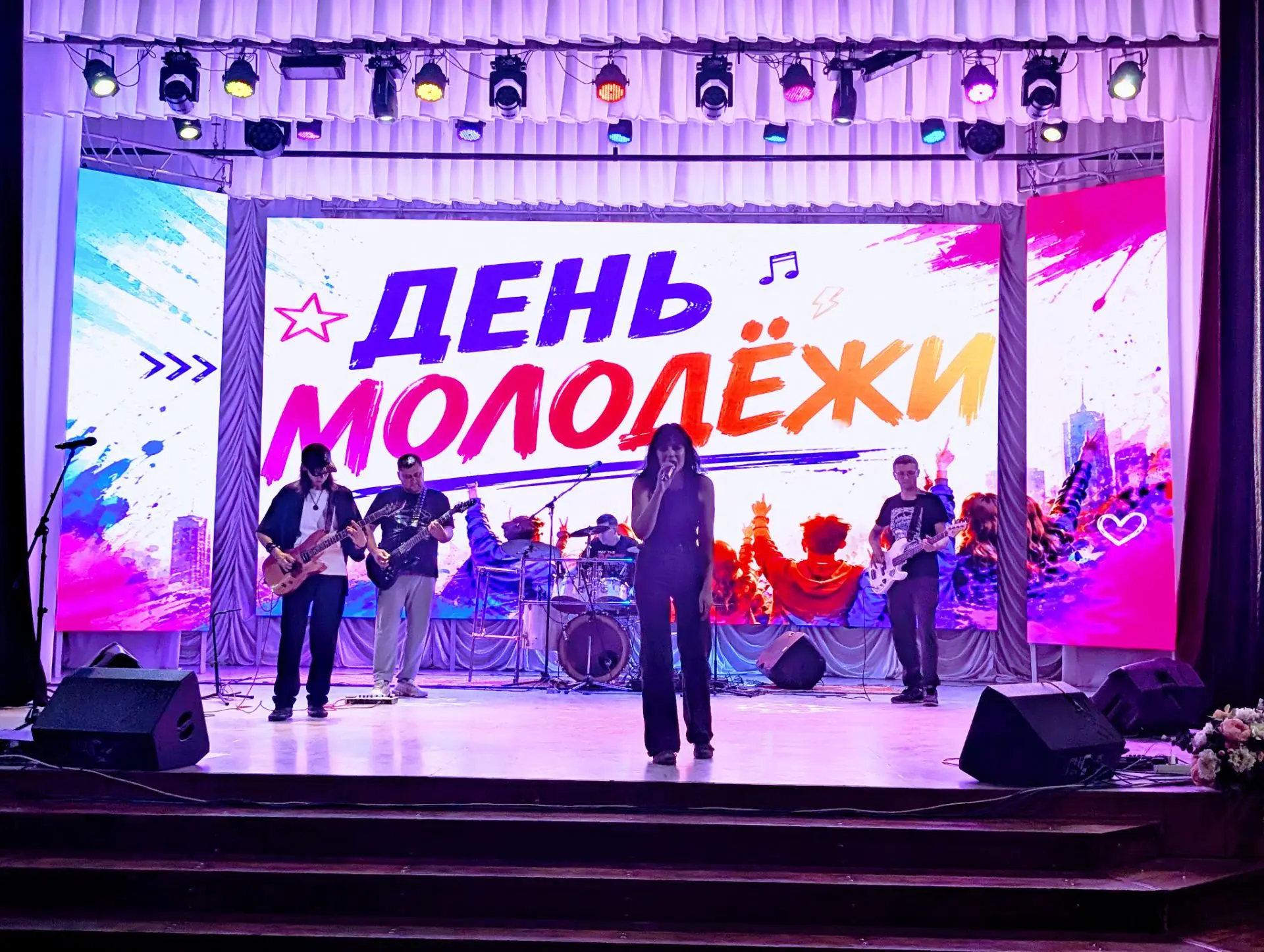 От наград до рок-драйва: как прошёл праздник молодёжи в Кущёвском районе🎉🎉🎉