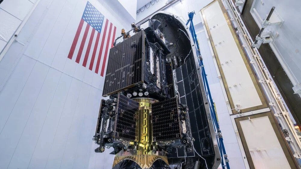 США вывели на орбиту роботов для обслуживания спутников
 
«Фалкон-9» доставила в космос роботизирова