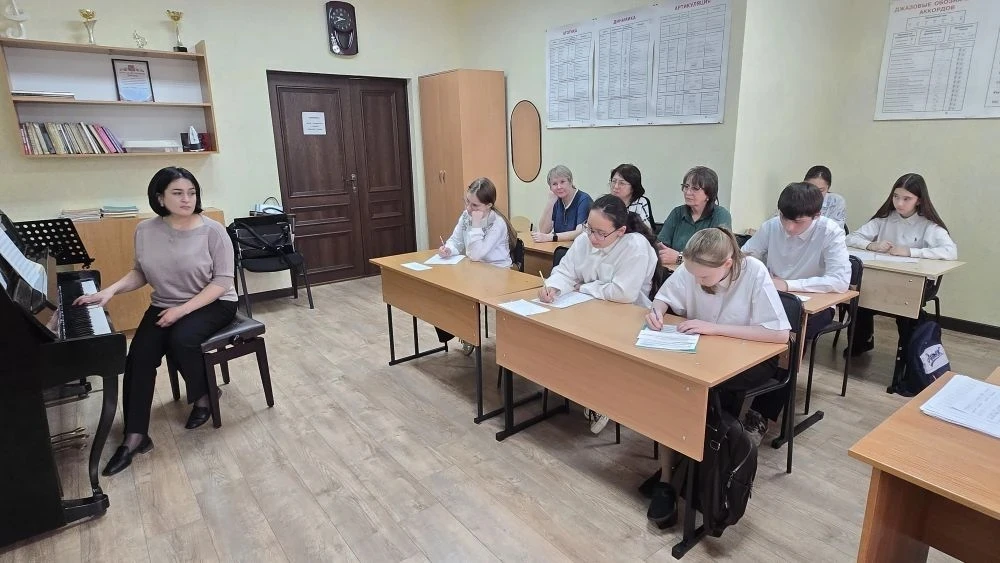 Выпускные экзамены в ДШИ успешно завершены! Позади годы упорного труда, репетиций и вол...