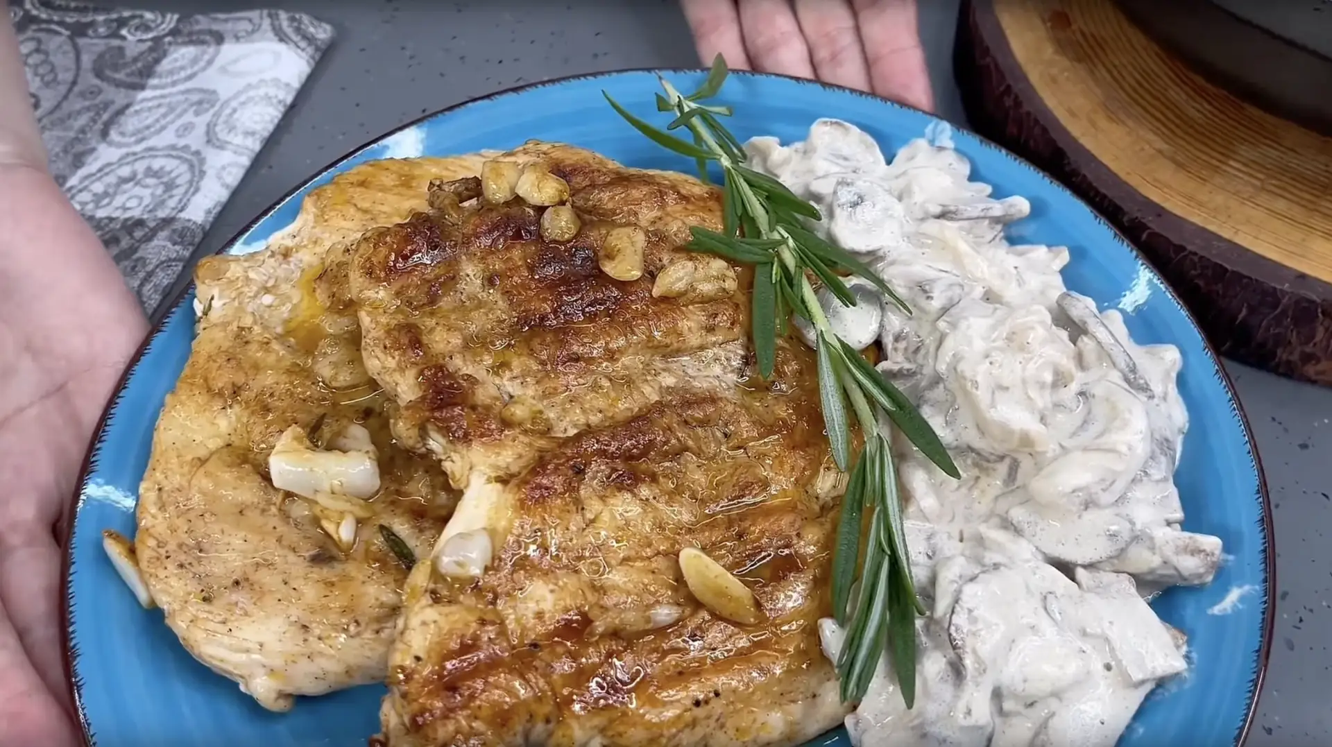 ыглядит и вкушается как блюдо из хорошего ресторана.  Вариации и советы  · Для праздника: добавьте в