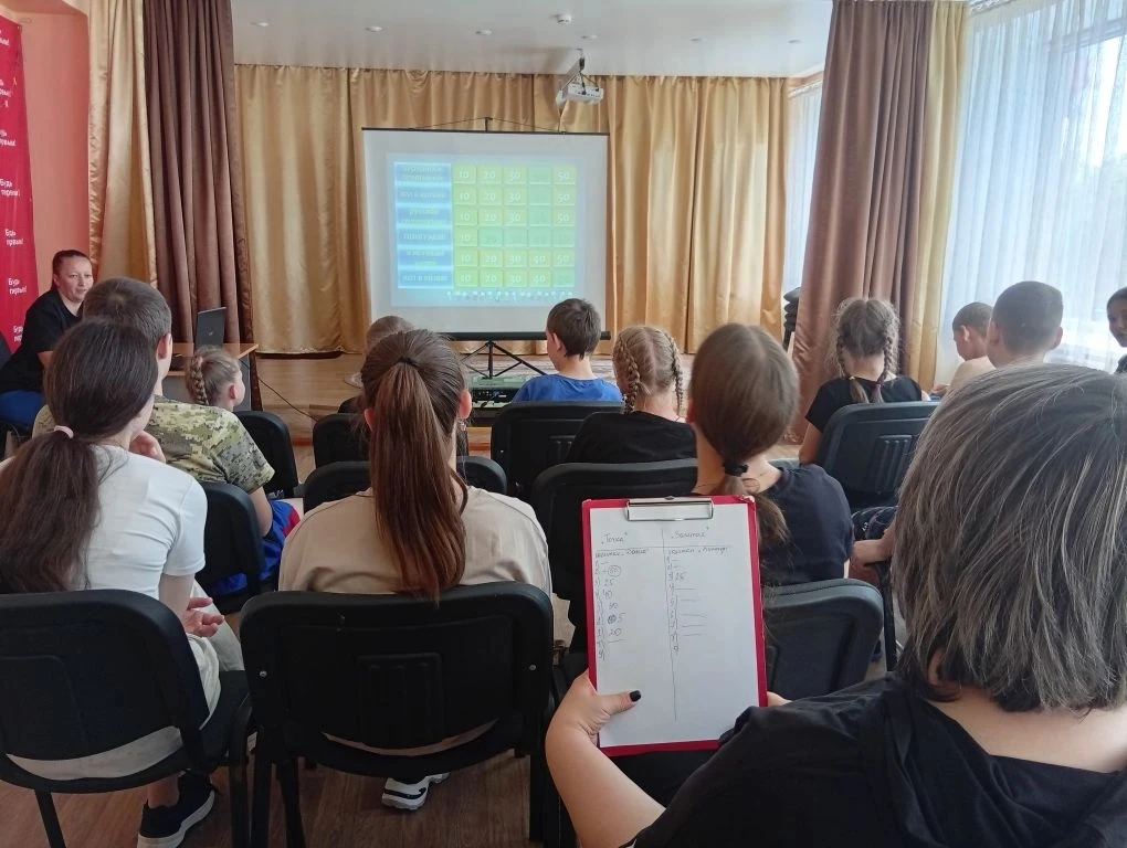 🧩 Интеллектуальная игра «Загадки русского языка»

Наш педагог-организатор, Дарья Анатольевна Карсун