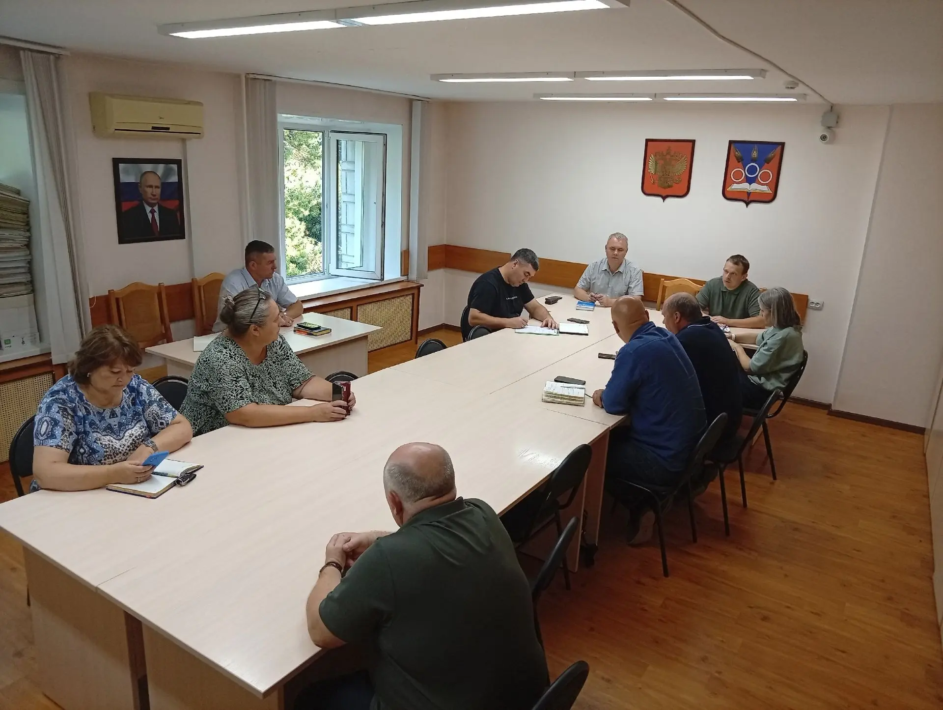 В Краснообске обсудили подготовку к зиме: ремонт котельной почти завершён, но есть проблемные объект