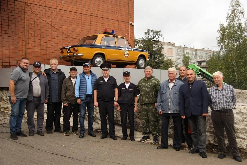 В Кирове к 90-летию Госавтоинспекции отреставрировали патрульный автомобиль ВАЗ-2101, к...