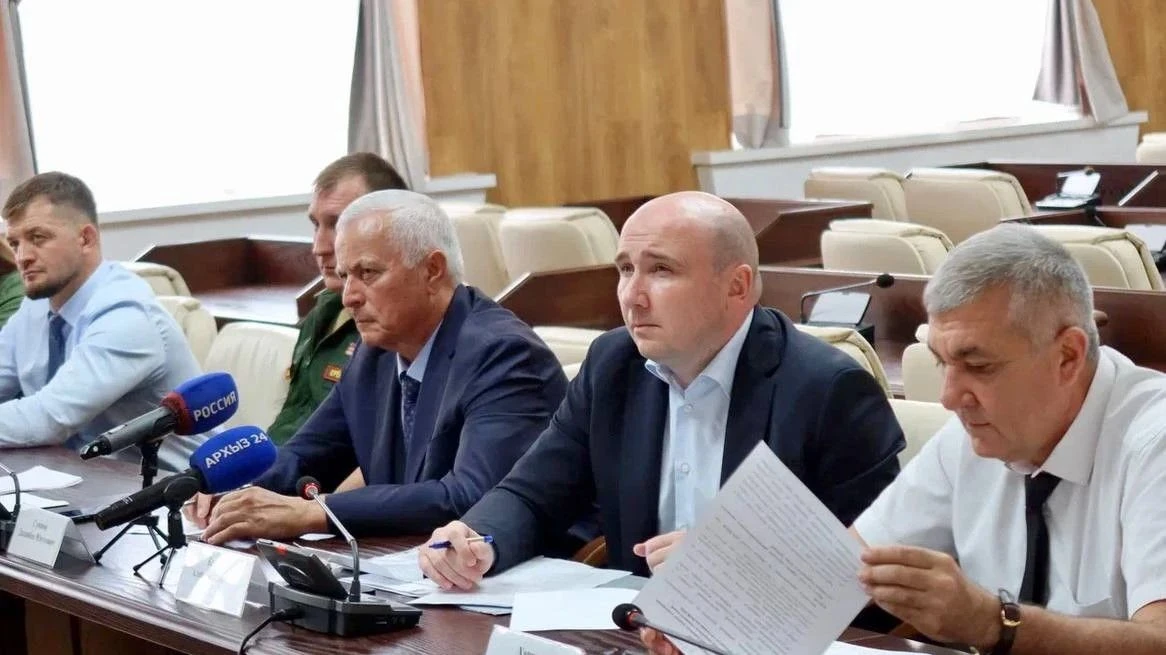 В столице Карачаево-Черкесии по поручению Главы республики Рашида Темрезова прошла очер...