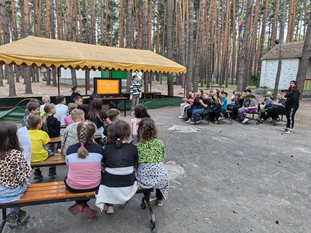 Состоялась интеллектуальная игра «Вечернее дело» на тему «Петр и флот»

Вчера вечером команды участн