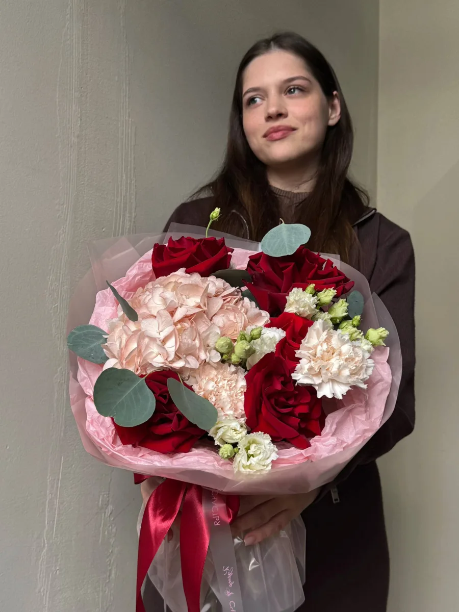 ☁️В такую погоду хочется добавить ярких оттенков в виде букета💐
