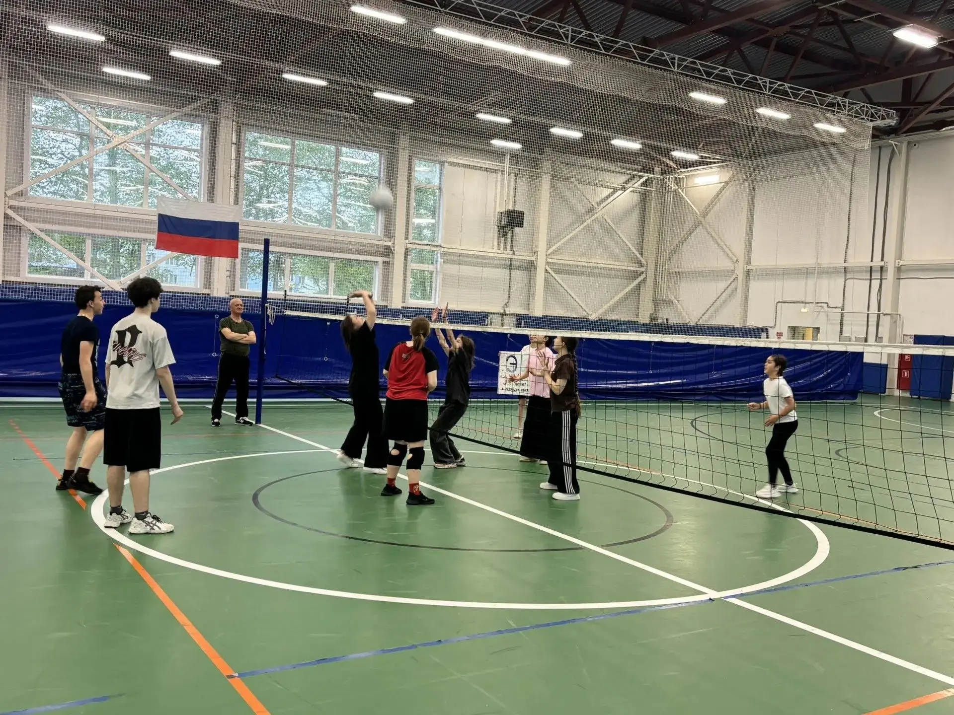 🏐 Физкультурное мероприятие по мини-волейболу, посвящённое Дню защиты детей, состоялось в с. Чехов!
