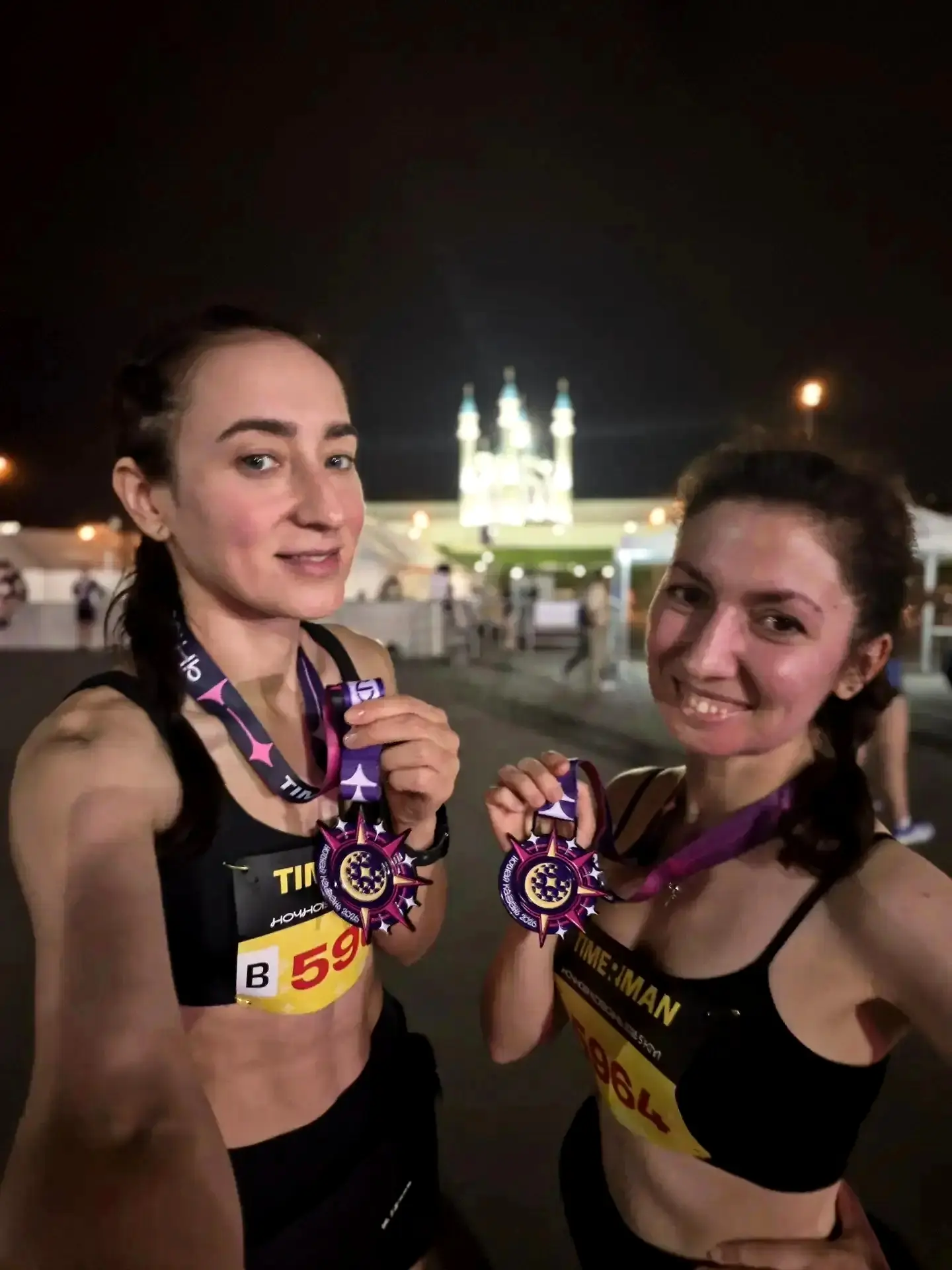 Врачи - дерматовенерологи поликлинического отделения - 3 РККВД Дамоцева Юнона и Сафина Карина принял