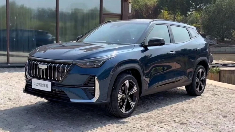 Бренд Geely готовит к выходу на рынок Китая обновленный кроссовер Cityray 2027 модельно...