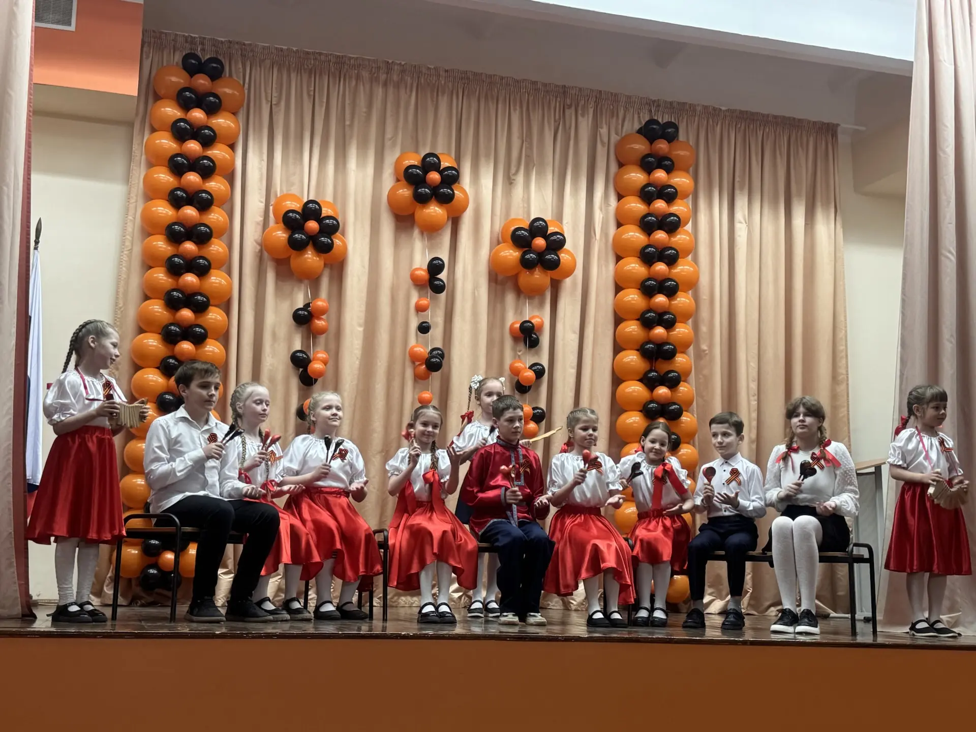 🎖 Память жива! В нашей школе прошёл торжественный концерт ко Дню Победы 🎖  🌟Сегодня в стенах нашей ш