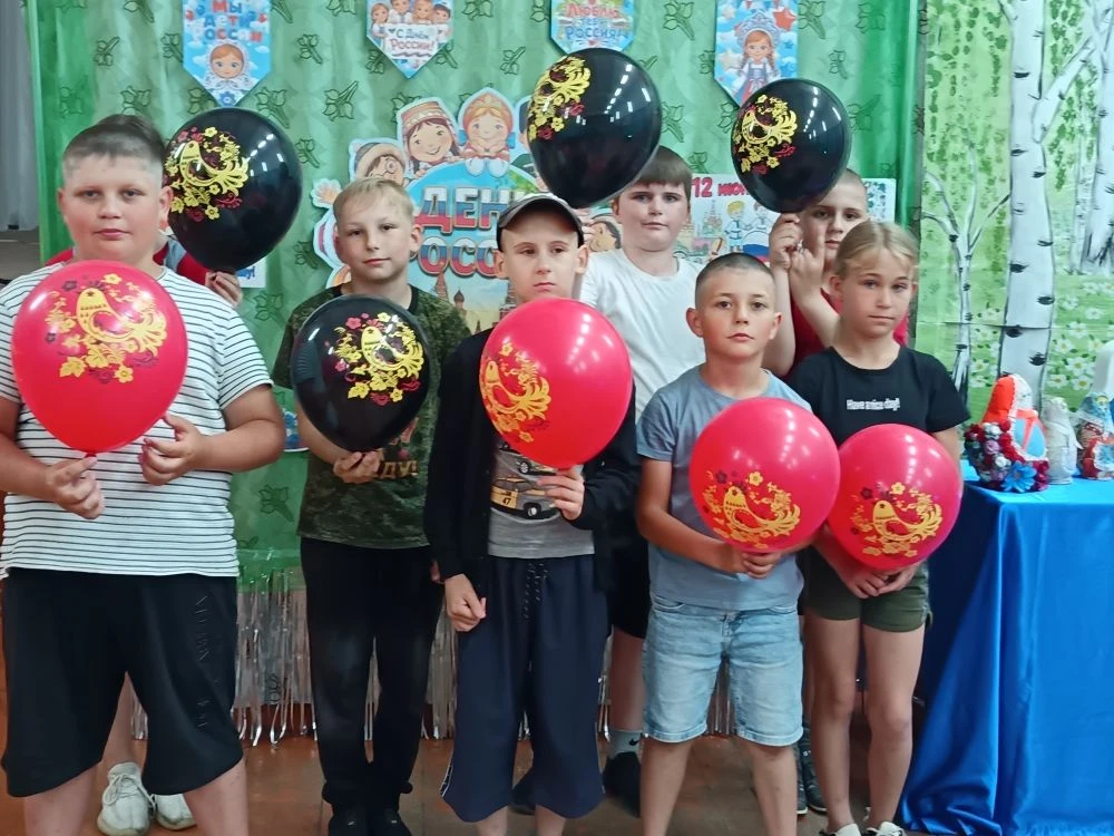 День России - это один из самых молодых государственных праздников в стране.
В преддверии этой даты 
