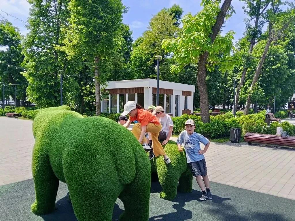 📆10 июня 2026 🏕️ 
День7️⃣ 🌳🐾 

Добрый день, дорогие друзья! 🌼

Сегодня наши отряды 2-х классов: