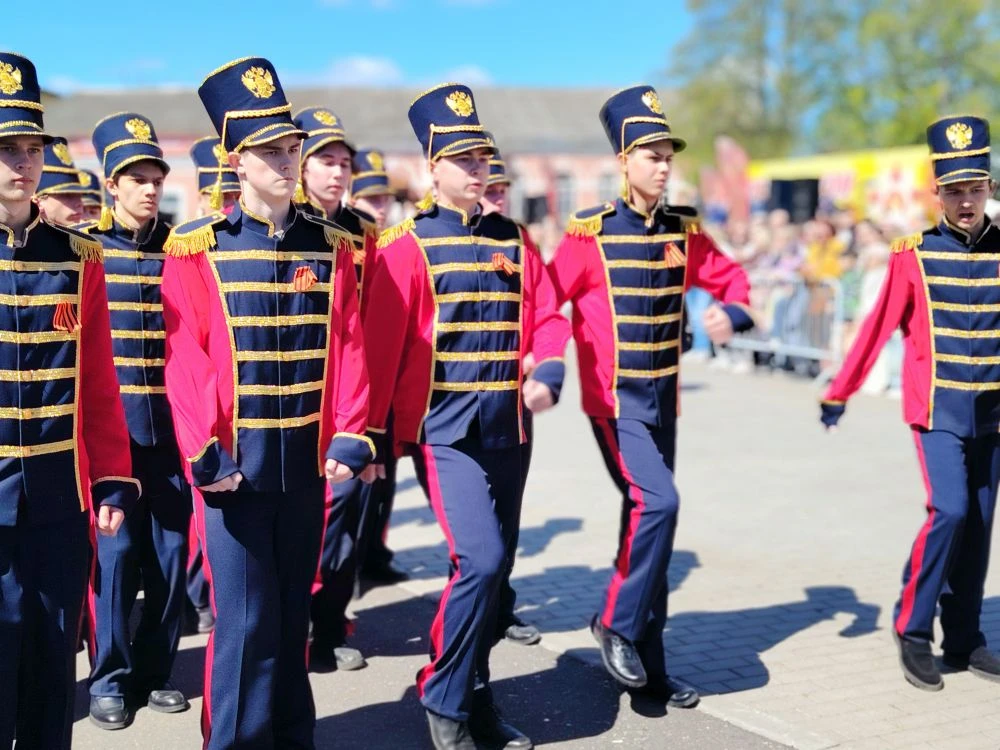 🎈🎇🎆 Парад Победы в Козьмодемьянске: юнармейцы почтили память героев  💯 9 мая в городе Козьмодемьянск