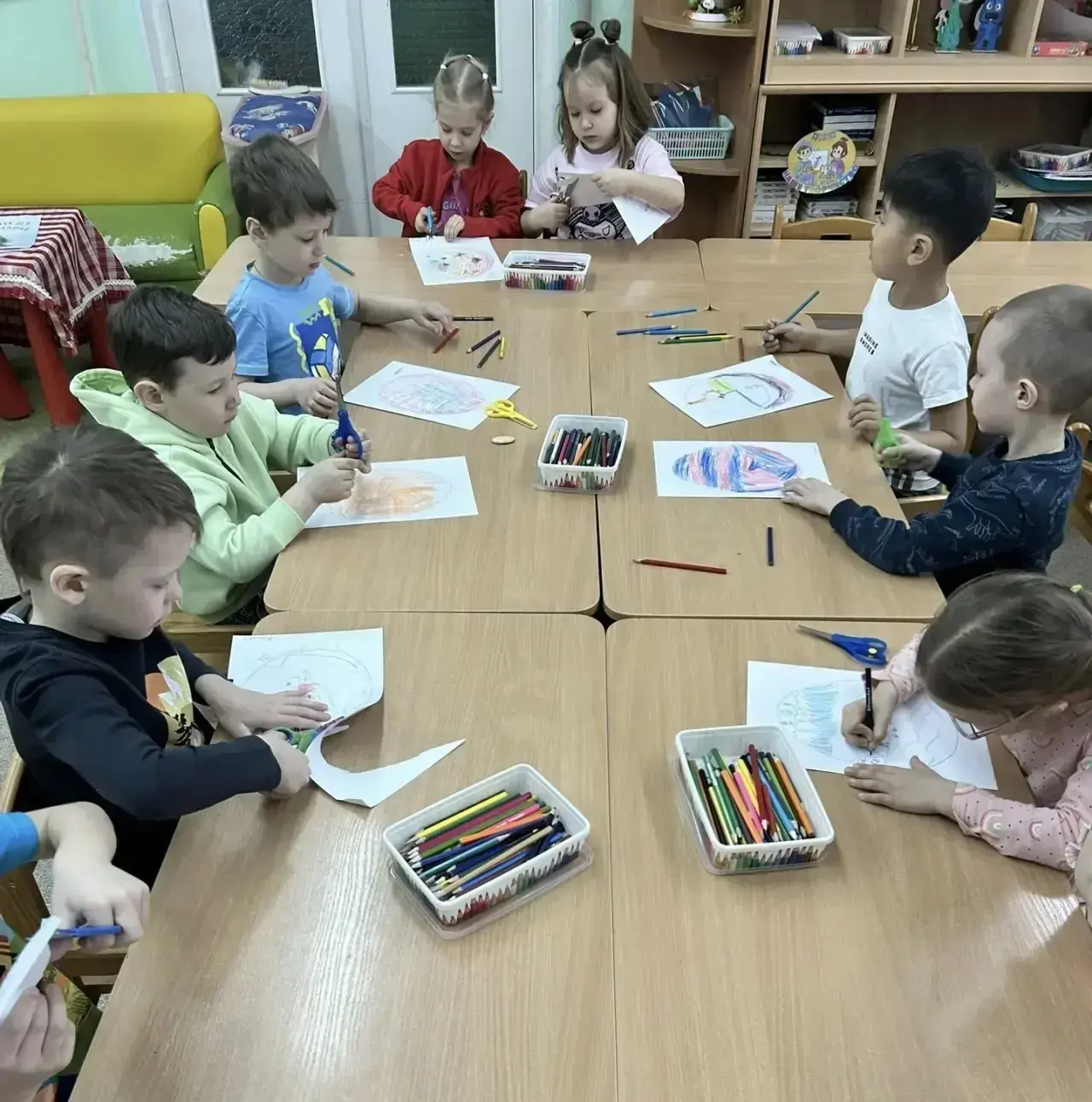 «Пасха» в дошкольных отделениях 🪺  Этот замечательный праздник вдохновил наших маленьких художников 