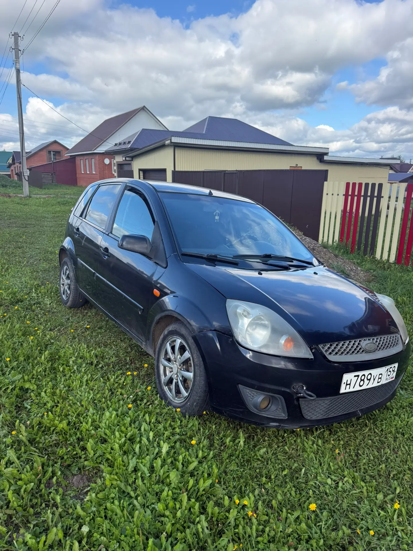 Продается машина Ford fiesta 290 000 р