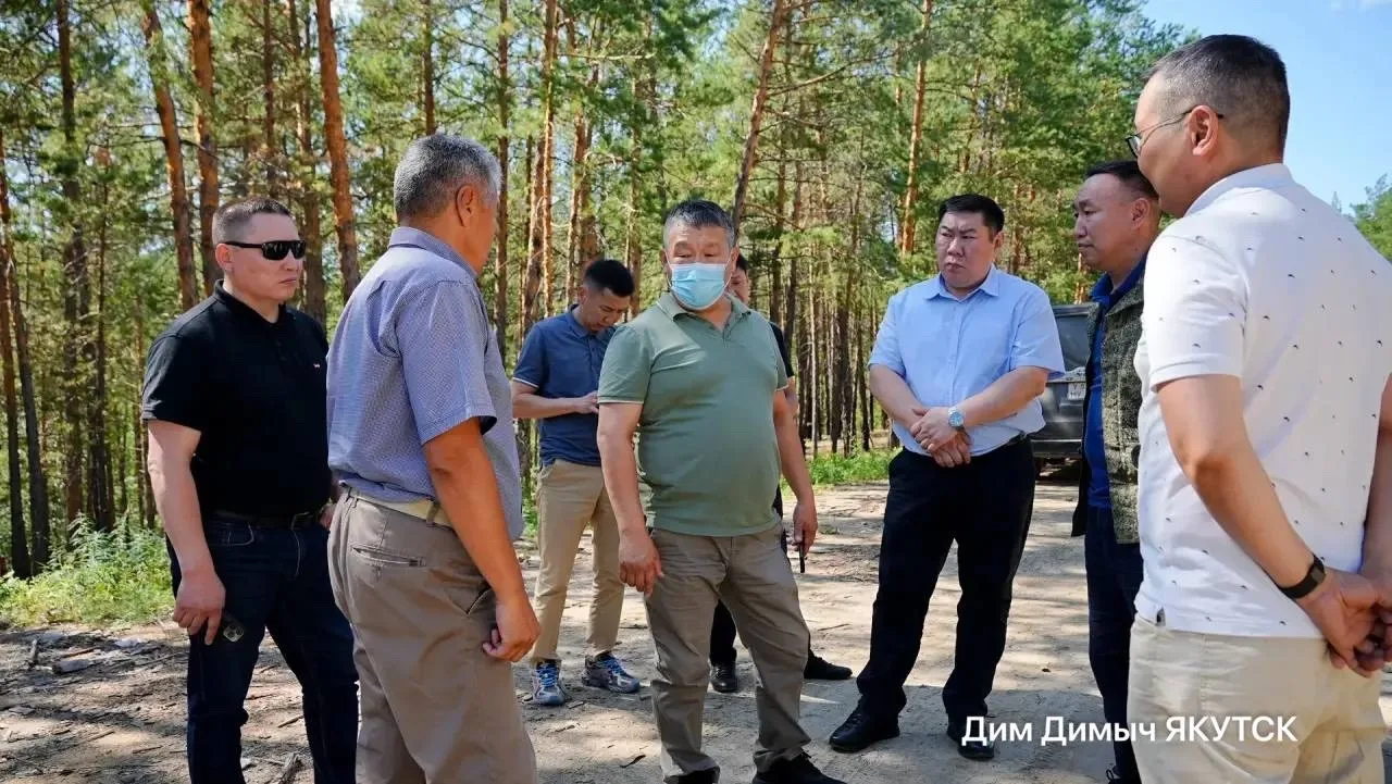 ‼️ Мэр уволил главу МБУ «Ритуал» за бардак на кладбищах

Ситуация на Маганском кладбище и Птицефабри