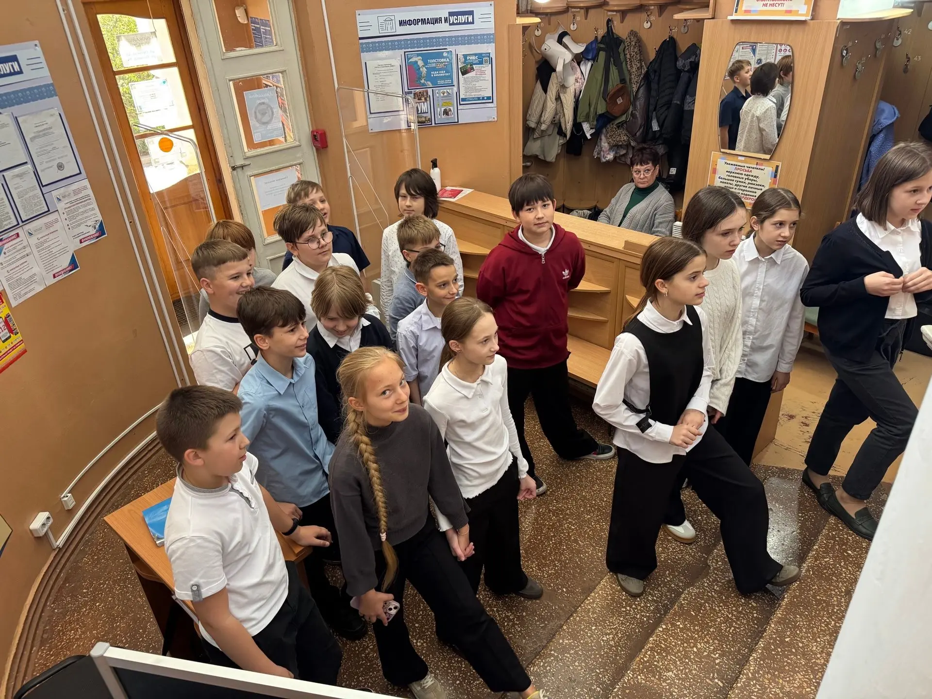 "КЛАССНЫЕ" НОВОСТИ"👍  16 апреля ученики 5-А класса вместе со своим классным руководителем Ищенко Дар
