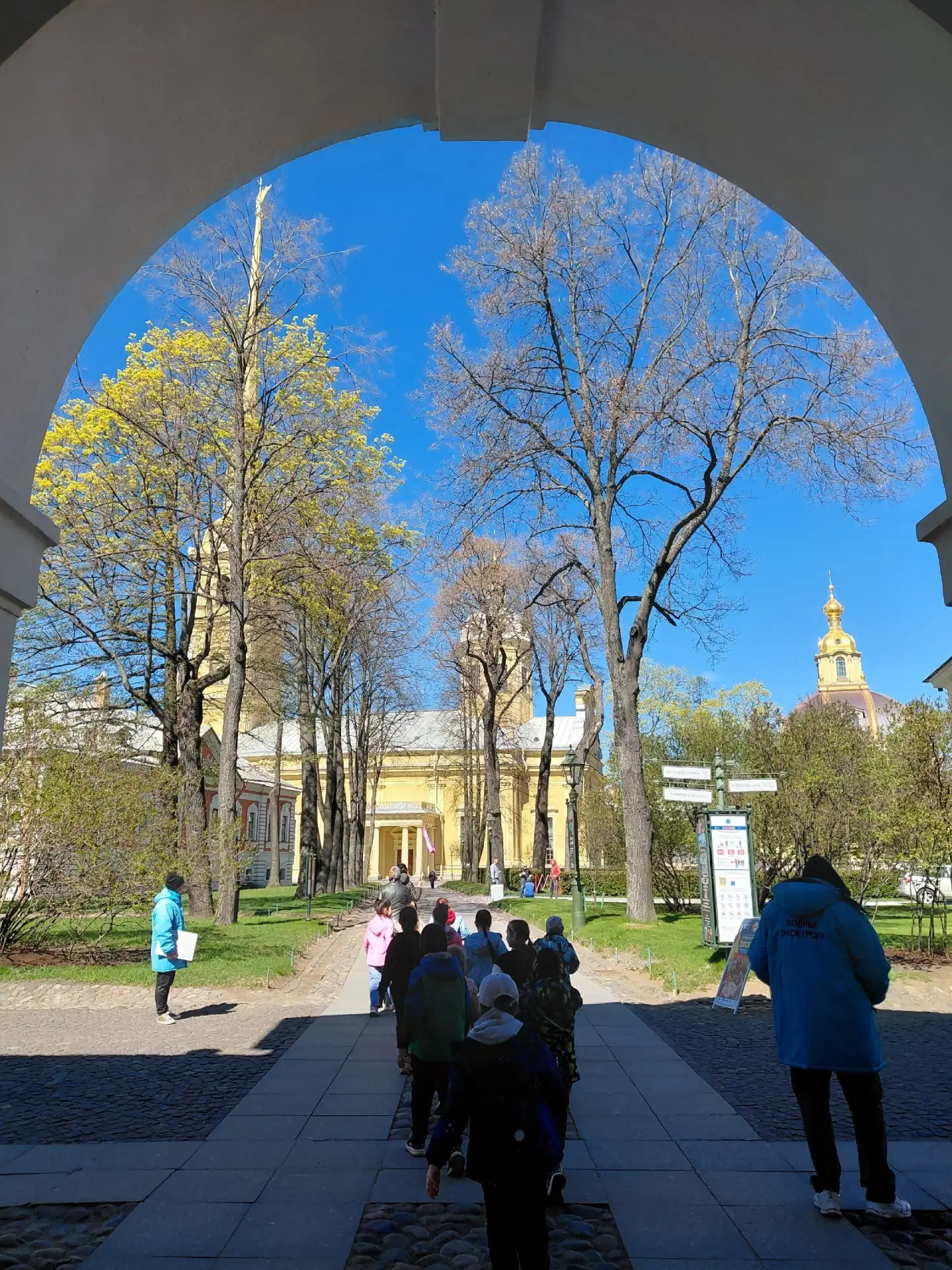 🔐 2"В" в Петропавловской крепости: квест для юных следопытов  Ученики 2"В" класса побывали на увлека