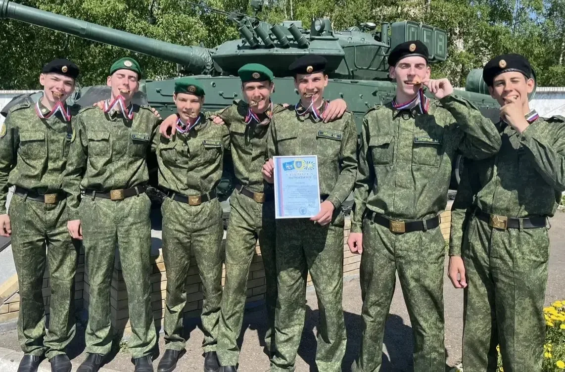 🎉Поздравляем нашу команду с 1 местом в военно-спортивной эстафете, посвященной памяти участника спе