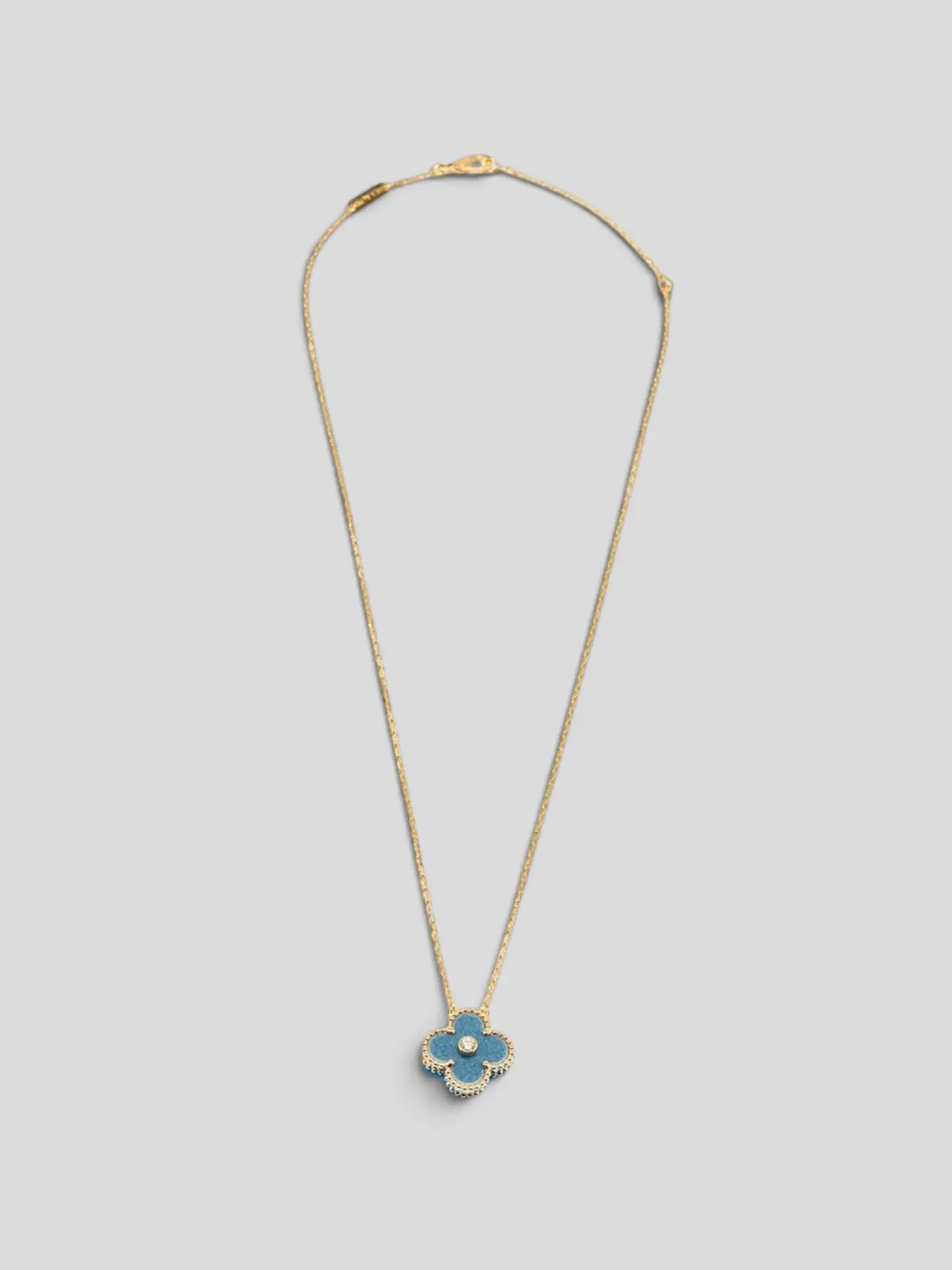 Новая подвеска Van Cleef&Arpels Vintage Alhambra Holiday 2026, полный комплект.