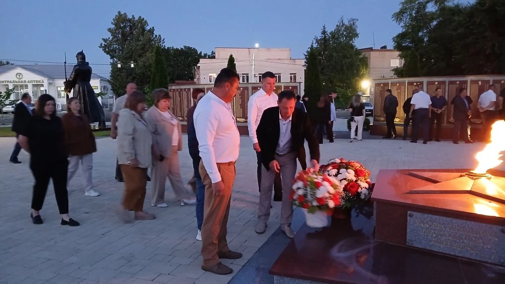 Сегодня, 22 июня 2026 года, на мемориале Боевой Славы станицы Новопокровской прошёл митинг, посвящён