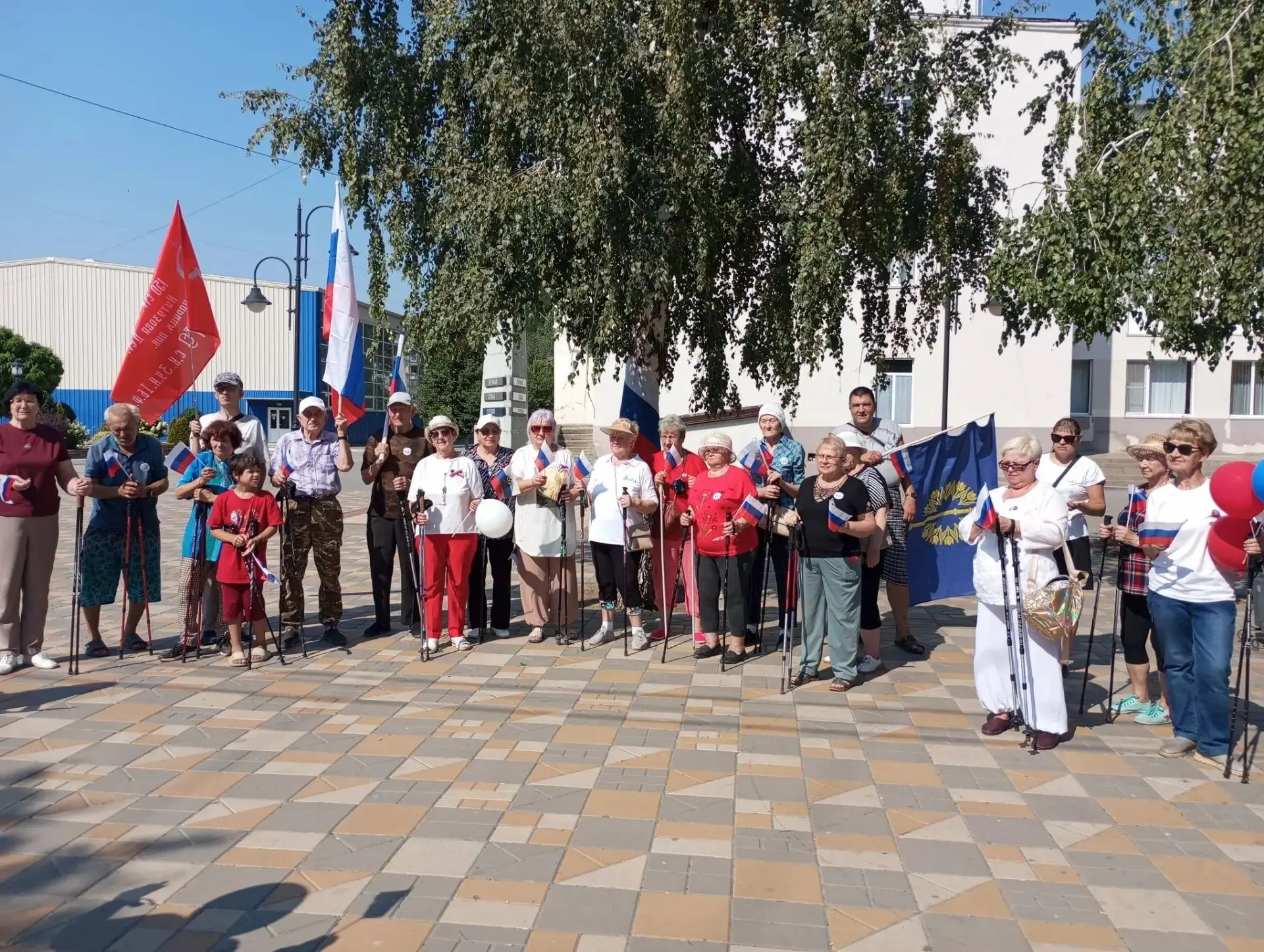 22 августа, в главный праздник нашего триколора, на старт вышел клуб «Активное поколени...