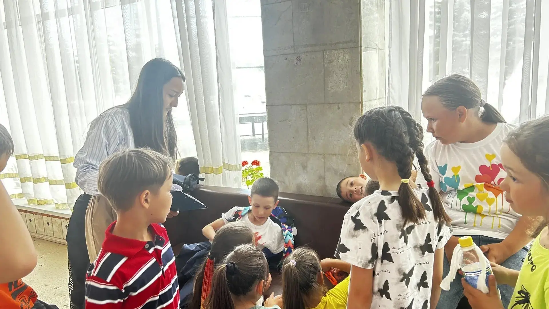 В районном дворце культуры состоялся тематический час «Беззаботное детство», направленный на развити