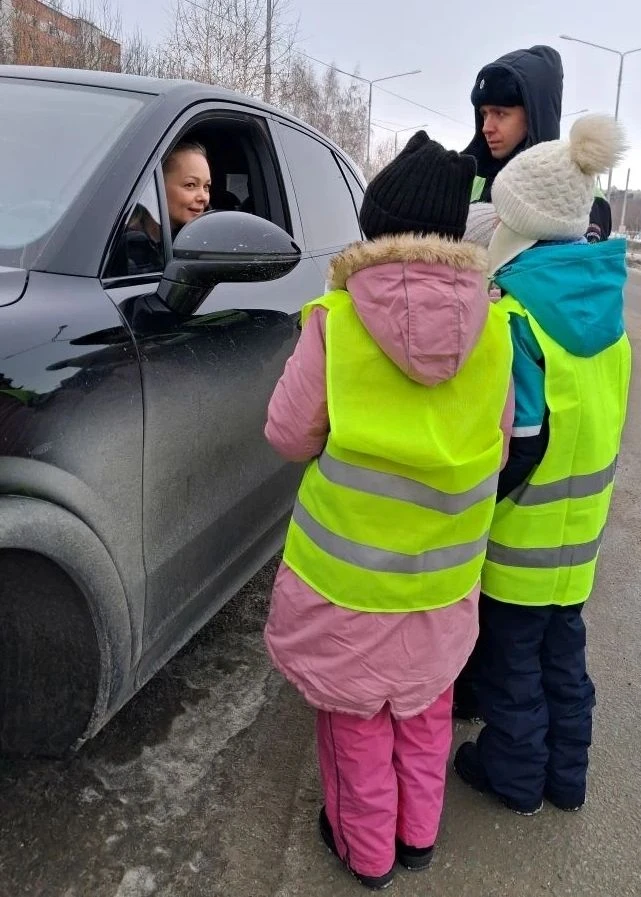 ❗️🚔 Ребенок - главный пассажир: Сотрудники Госавтоинспекции и юные инспекторы движения Новосибирской
