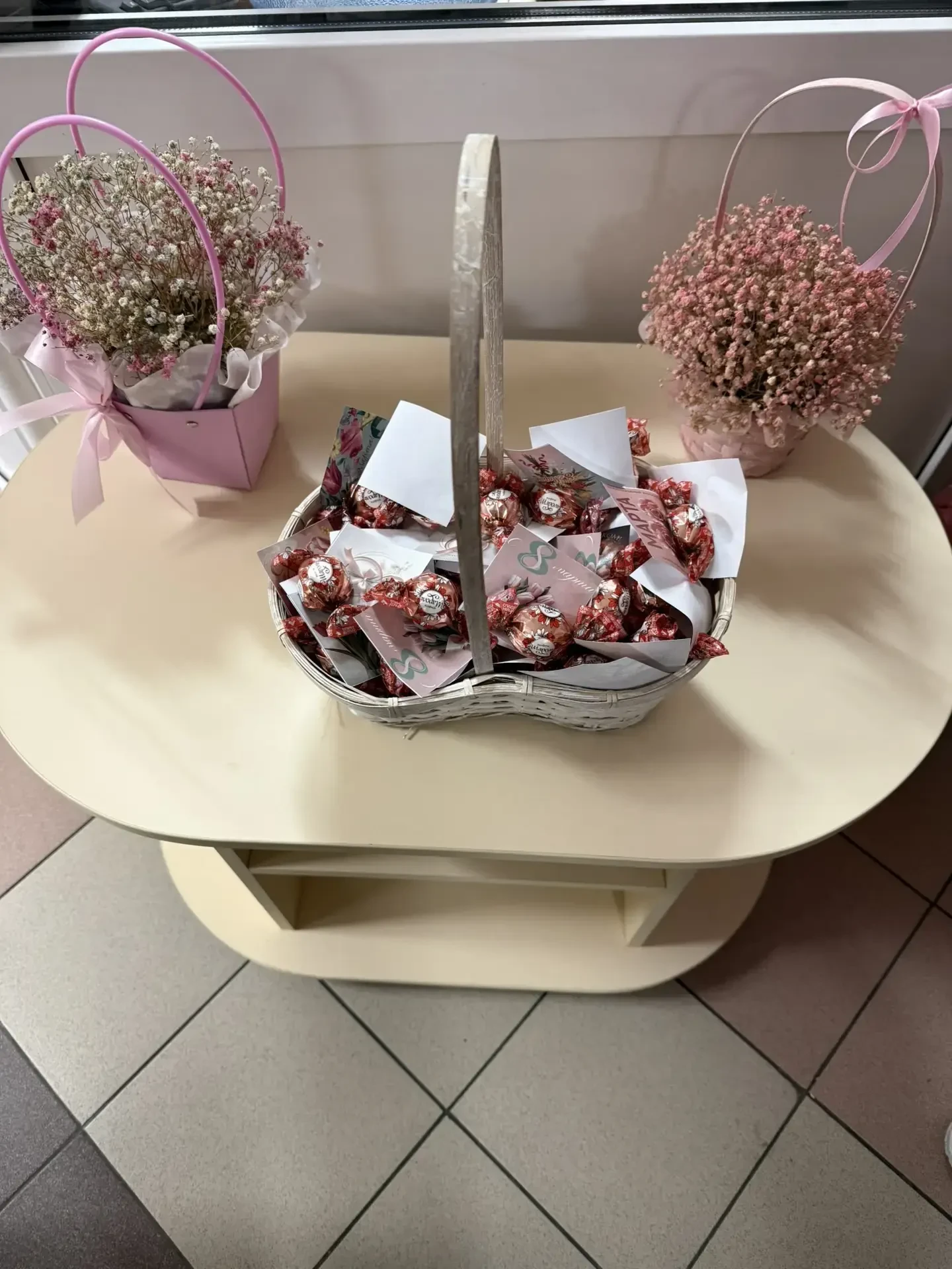 #вшколеинтересно   Утро, которое началось с улыбок и весеннего волшебства! 🌷✨   В преддверии самого 