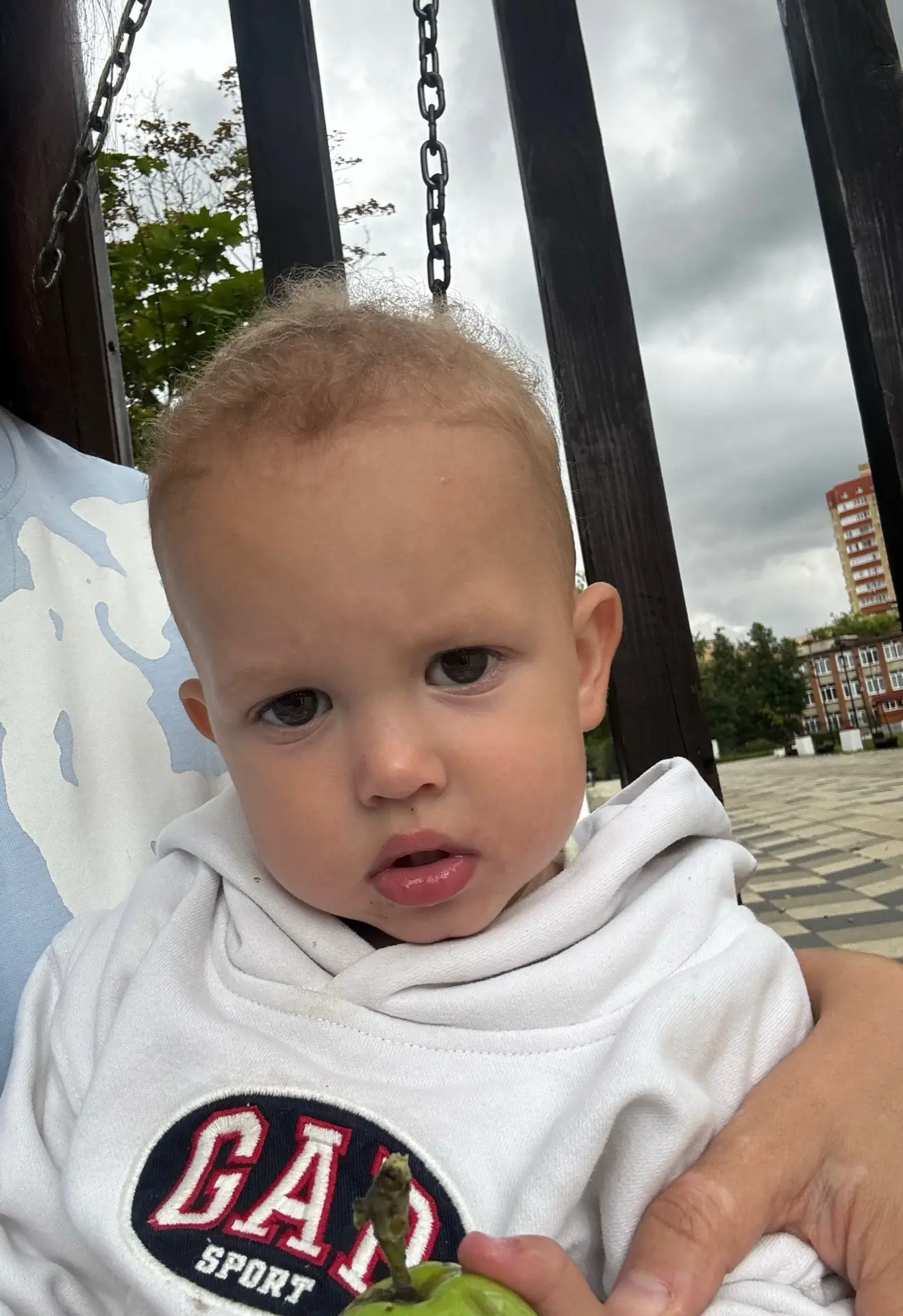 Доброе утро всем👋
На улице не жарко с утра. Прогуляться пораньше пошли, потому что днем есть очень 