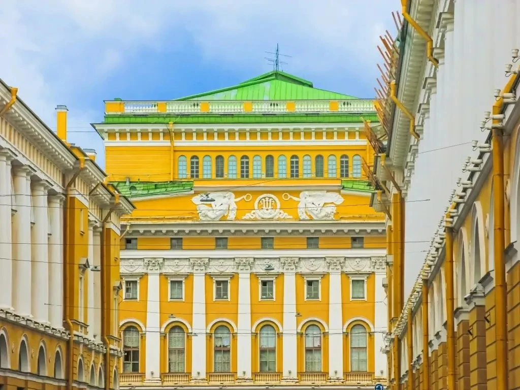 🎭 Большой день для Петербурга: Александринке — 270 лет!