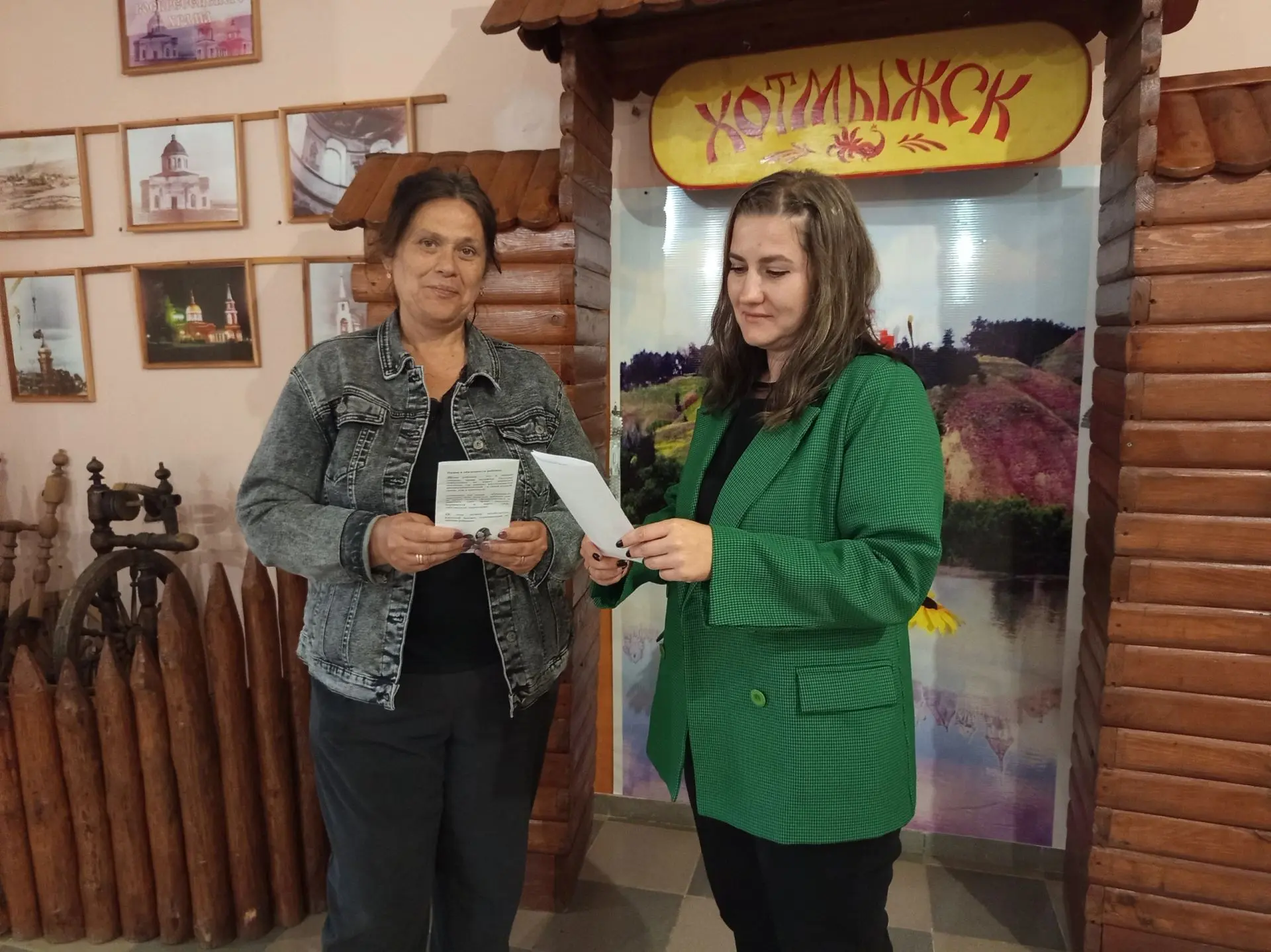 📌 В рамках Всероссийской недели правовой помощи семье в Хотмыжской библиотеке прошла акция «Все впр