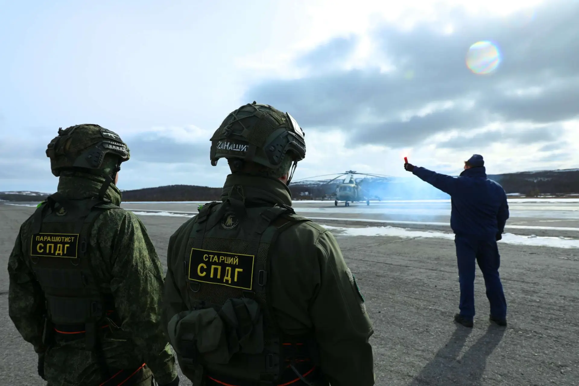 🚁 Специалисты поисково‑спасательной и парашютно‑десантной службы Северного флота по плану боевой под