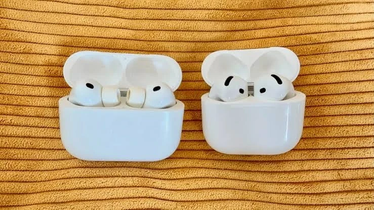 AirPods 5 или AirPods Pro 3: какие выбрать