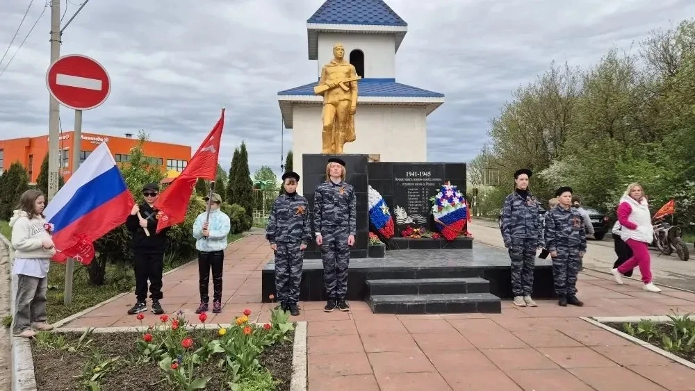 🎖️Памятные митинги в деревнях микрорайона Стрелковский  В деревнях микрорайона Стрелковский прошли т