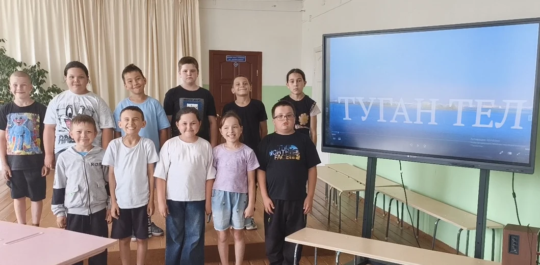 Сегодня в нашем лагере — день великого поэта! 🎉
Сегодняшний день мы посвятили 140-летию со дня рожд