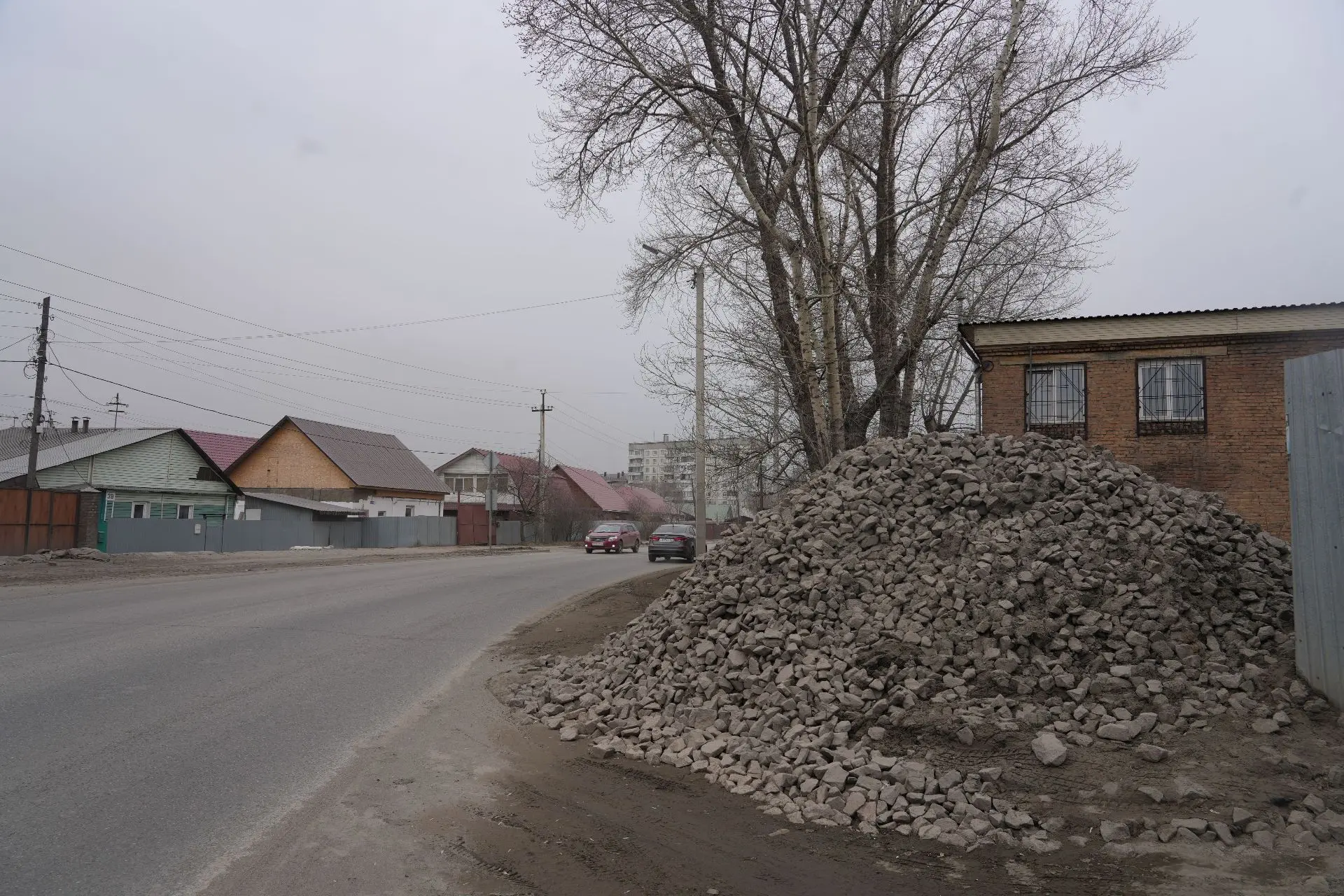 В Бийске идут работы по обустройству системы ливневой канализации ⁣ 🚜На ул. Иртышская подрядная орга